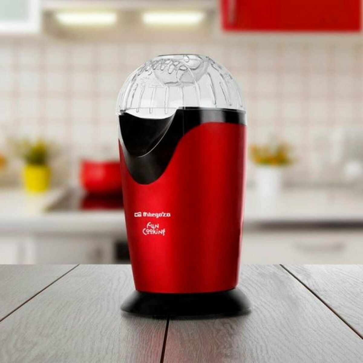 Stroj na popcorn Orbegozo 17676 ORB 1000 W